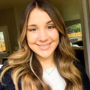 Meet your Posher, Jasmine